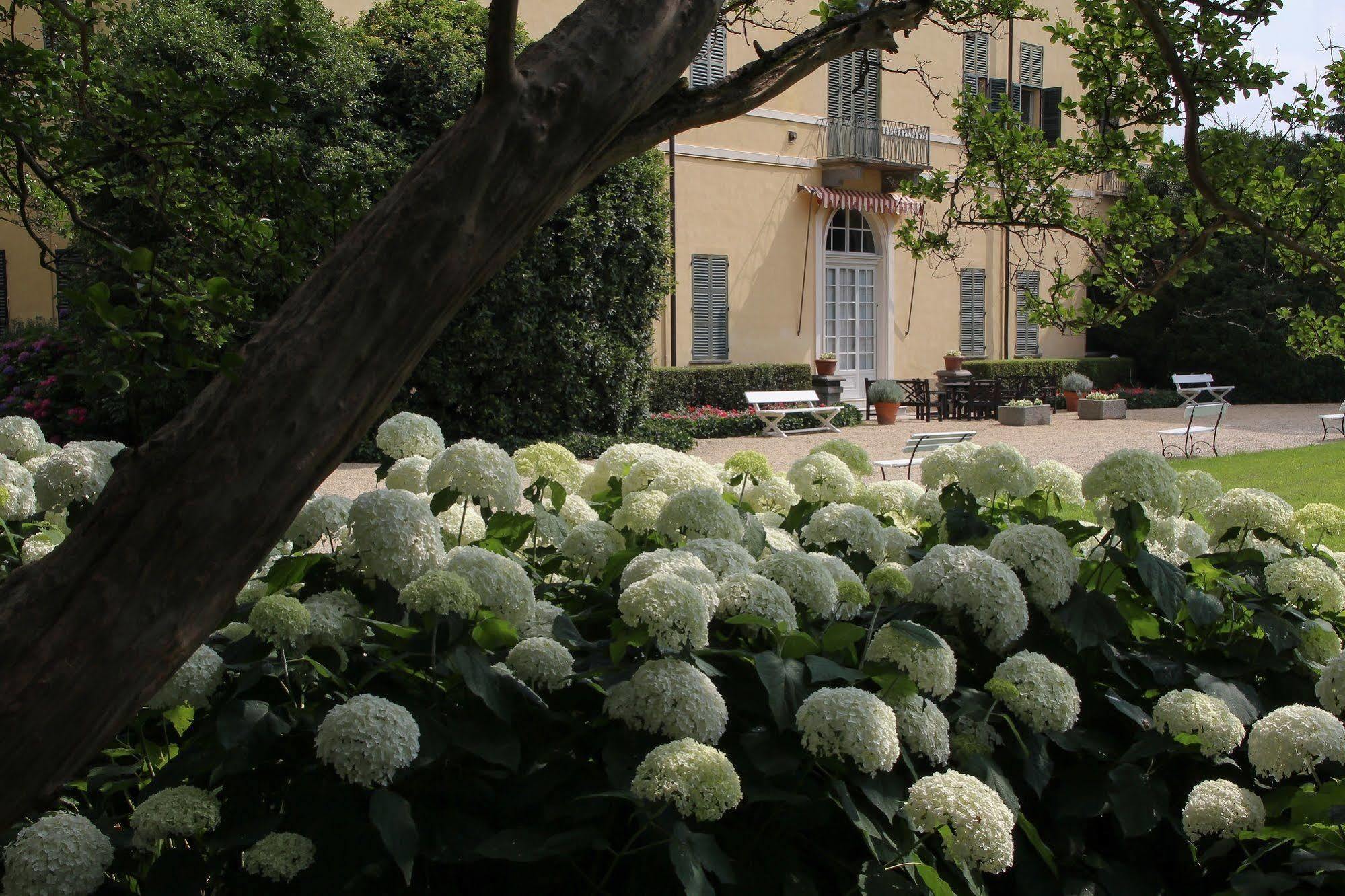 Agriturismo Il Torrione Pinerolo Bagian luar foto